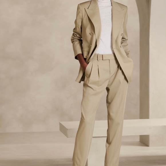 Pleated Italian Wool Pant - Picture 3 of 6